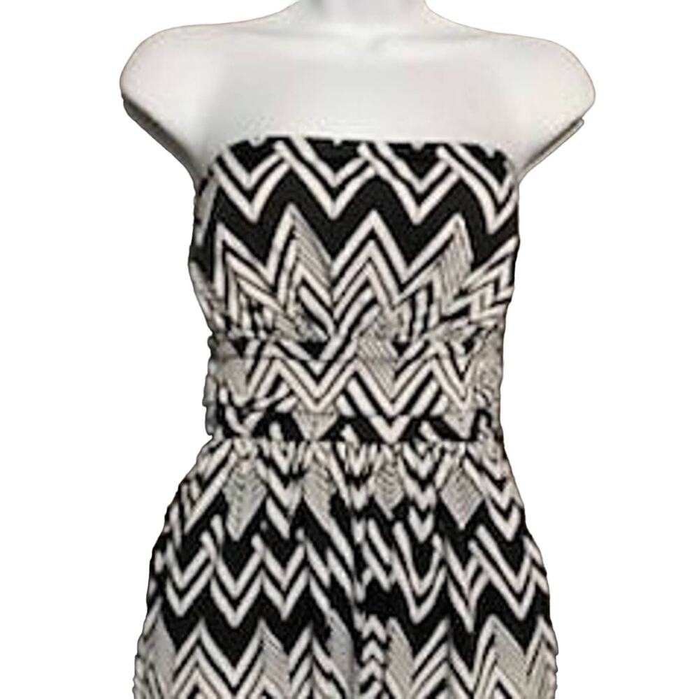 Emerald Sundae Size M Black Print Dress